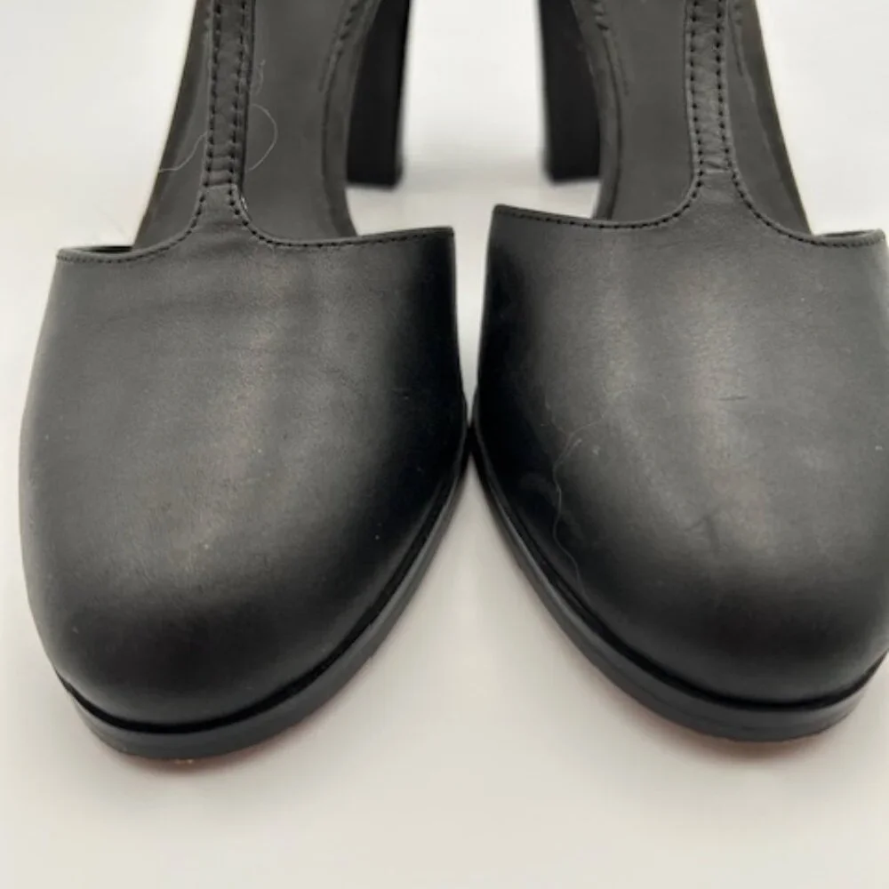 Clarks Kaylin 85 T-Strap Black Round Toe Leather Pump Size 8 ½ - Picture 2 of 10